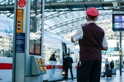 „Smart City“-Projekt: Bahn schließt Coworking-Standorte an Bahnhöfen