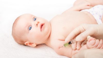 STIKO-Empfehlung: Corona-Impfung für vorerkrankte Säuglinge ab sechs Monaten