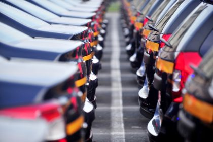 Autoindustrie erzielt Rekordgewinne – trotz Konsumrückgang und Inflation