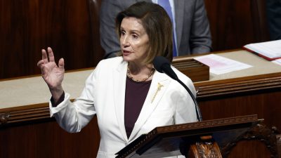 Nancy Pelosi gibt die Führung der Demokraten im Repräsentantenhaus ab
