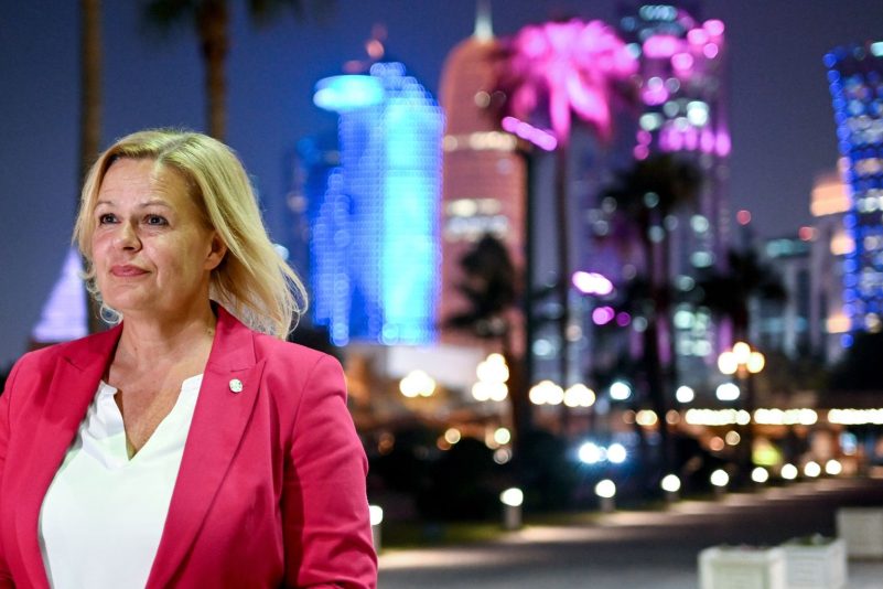 Will wiederkommen - zum Auftaktspiel der deutschen Fußballnationalmannschaft bei der WM: Innen- und Sportministerin Nancy Faeser in Doha.