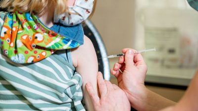 STIKO rät nicht mehr zur Impfung für Kinder und Jugendliche