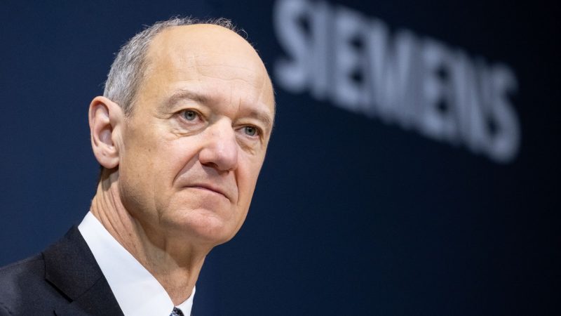 Roland Busch, Vorstandsvorsitzender der Siemens AG, nimmt an der Jahrespressekonferenz von Siemens teil.