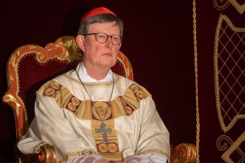 Rainer Maria Kardinal Woelki, Erzbischof von Köln, sitzt während eines morgendlichen Gottesdienstes im Dom zu Fulda.