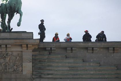 Grüner Umweltminister kritisiert Klimakleber – Angst um „gesellschaftliche Breite“