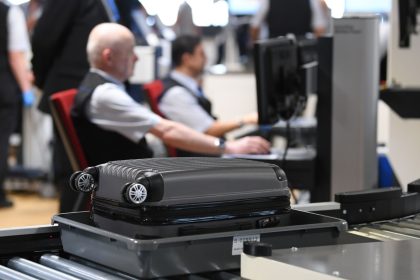 Fluggäste sollen künftig mehr Flüssigkeit ins Handgepäck mitnehmen können