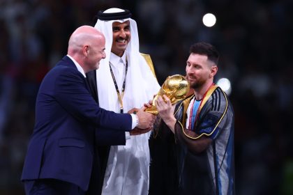 WM in Katar endet: Ehrenumhang für Messi – Klinsmann lobt „wunderbares“ Turnier