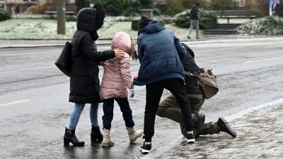 Wetter: Zahlreiche Unfälle durch gefrierenden Regen und Glatteis