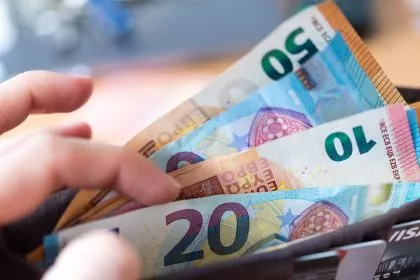 Faeser legt nach: Obergrenze für Bargeld soll nun „deutlich unter 10.000 Euro liegen“