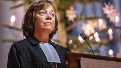 Warum EKD-Ratsvorsitzende Annette Kurschus die Ämter aufgeben musste