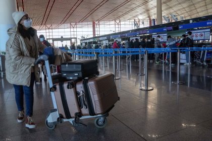 Keine EU-Kontrolle für Reisende aus China – Virologe: Deutsche Aussage „schlichtweg dumm“
