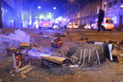Silvesterabend: Berliner Polizei und Feuerwehr „massiv mit Böllern angegriffen“
