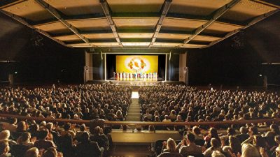 „… bis hin zur Erlösung“: Frankfurter Publikum bewundert den „göttlichen Aspekt“ von Shen Yun