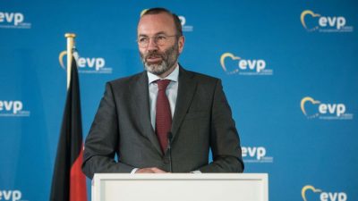 „Schlafwandeln in neue Migrationskrise“: EVP-Chef Weber fordert Zäune an EU-Außengrenzen