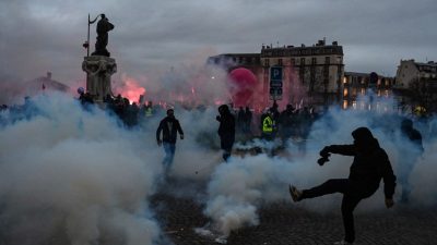 Frankreichs Renten-Proteste gehen in die 2. Runde – 500.000 Demonstranten in Paris