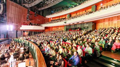 Rotterdamer Publikum „tief bewegt“ von Shen Yun: „Fast wie von einem anderen Planeten“
