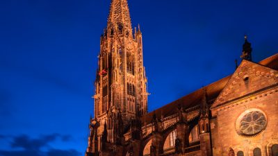 Das Freiburger Münster bei Nacht – von Jacob Burckhardt