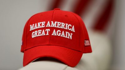 US-Gerichtsurteil: MAGA-Kappe für Trump zählt als freie Meinungsäußerung