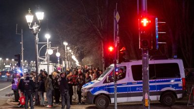 Silvesterbilanz der Polizei: Berlin über 100 Festnahmen, in NRW 233 Personen in Gewahrsam genommen