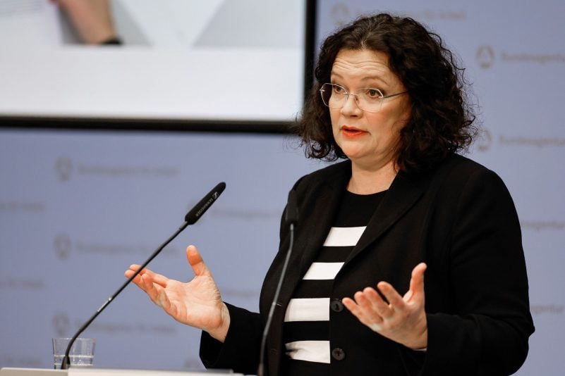 Andrea Nahles, die Vorstandsvorsitzende der Bundesagentur für Arbeit, erläutert die Lage auf dem Arbeitsmarkt.