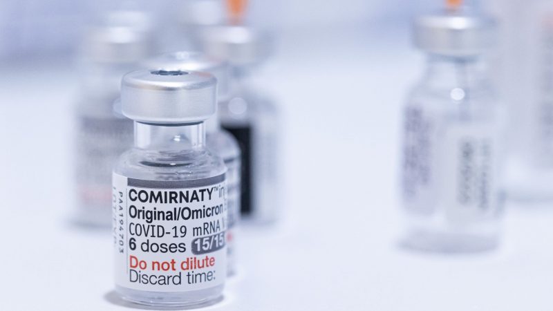 Etwa 163 Millionen Dosen Impfstoff von Biontech/Pfizer wurden bisher geliefert - abnehmen muss Deutschland noch deutlich mehr.