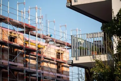 Zahl der erteilten Baugenehmigungen auf niedrigstem Stand seit 2018