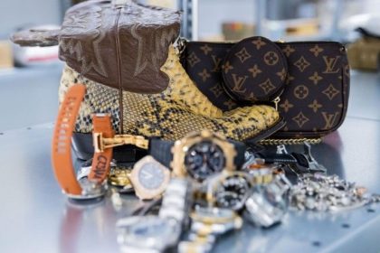 Vier Festnahmen bei Großrazzia wegen Schmuggels mit Millionenschaden
