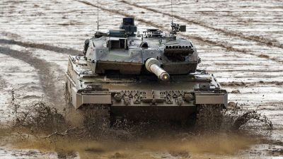 „Krieg heißt Frieden“: Heute Panzer, morgen Jets und wann Soldaten?