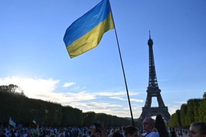 Paris: „Unerschütterliche Unterstützung“ für Ukraine – Demonstrationen geplant