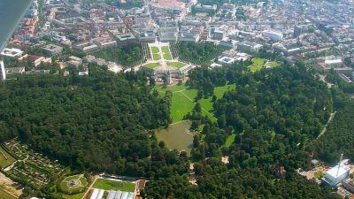 Beim Achtsamkeitsspaziergang im Karlsruher Schlosspark die Sinne wieder aktivieren
