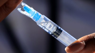 Oberstes Gericht verbietet Mutter, ihre Kinder gegen COVID-19 zu impfen