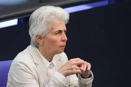 Strack-Zimmermann verlangt Details zu weiteren 3,8 Milliarden Euro für die Ukraine