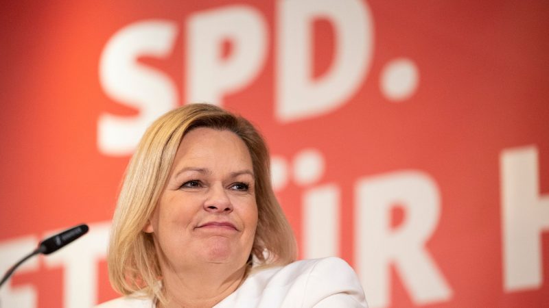 Innenministerin Nancy Faeser(SPD) steht als erste Frau in der Geschichte der Bundesrepublik an der Spitze des Bundesinnenministeriums.