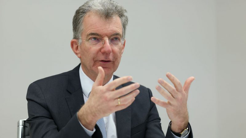Christoph Heusgen erwartet mindestens 40 Staats- und Regierungschefs zur Münchner Sicherheitskonferenz.