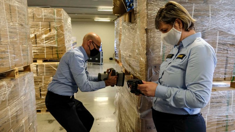 Fast sieben Tonnen Kokain im Hafen von Antwerpen beschlagnahmt