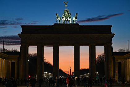 Deutsche Mausklick-Staatsbürgerschaft: Berliner Innensenatorin unter Druck wegen Turbo-Einbürgerungen