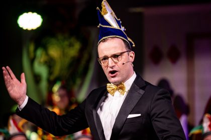 „Giftzwergin aus Düsseldorf“: Spahn reagiert auf Karnevalsrede von FDP-Politikerin