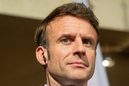 Trotz Massenprotesten: Macron hält an Rentenreform fest