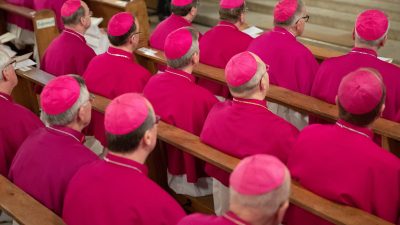 Mehr als eine halbe Million Menschen kehrten katholischer Kirche 2022 den Rücken