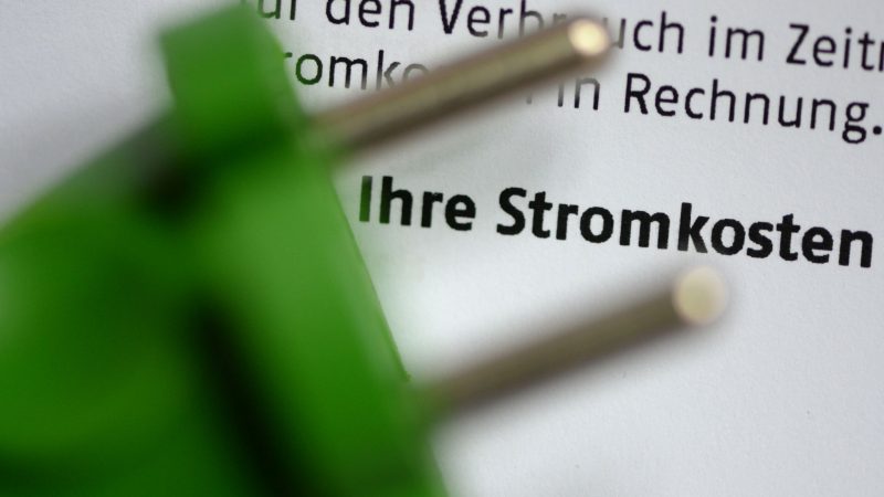 Entlastung bei der Stromrechnung: Zu Monatsbeginn greifen in Deutschland die Energiepreisbremsen.