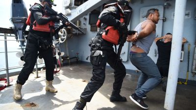 Piraten entführen Besatzung von dänischem Öltanker