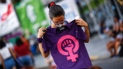 Argentinien: Gläubige zerstören feministische Ausstellung an Universität