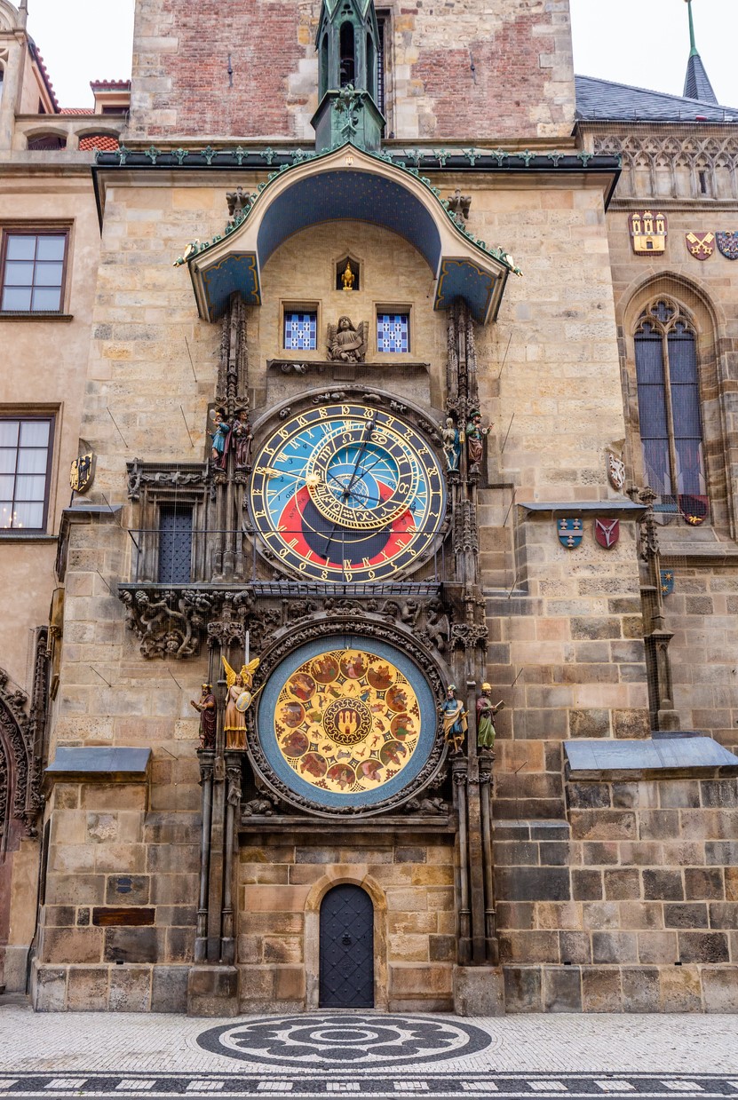 Astronomische Uhr zeigt seit 600 Jahren Sonne, Mond und Sterne