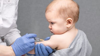 Kinder spritzen: STIKO hält weiter an mRNA-Empfehlungen fest