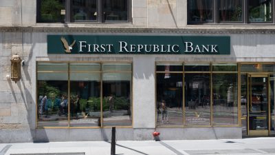 Im Sinkflug: Aktie der First Republic Bank fiel heute um 17 Prozent