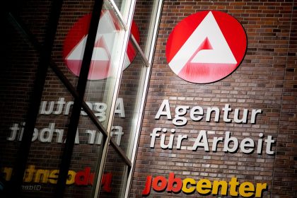 Im Februar 4.000 mehr Arbeitslose als im Januar – Quote stabil bei 5,7 Prozent