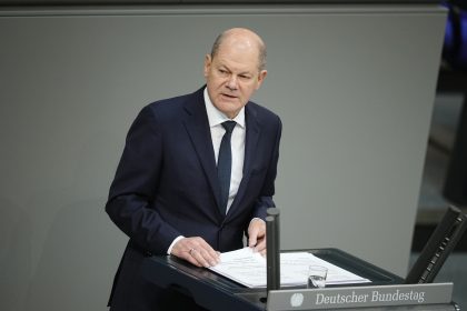Scholz fordert China zu mehr Druck auf Moskau auf