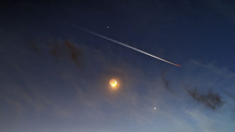 Blick auf die Planeten Venus und Jupiter am Abendhimmel.