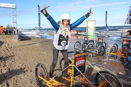 Usedom: Gerit Kling gewinnt Schlittenhunderennen im Sand