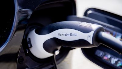 Mercedes beginnt 2023 mit Bau von eigenem E-Ladenetz